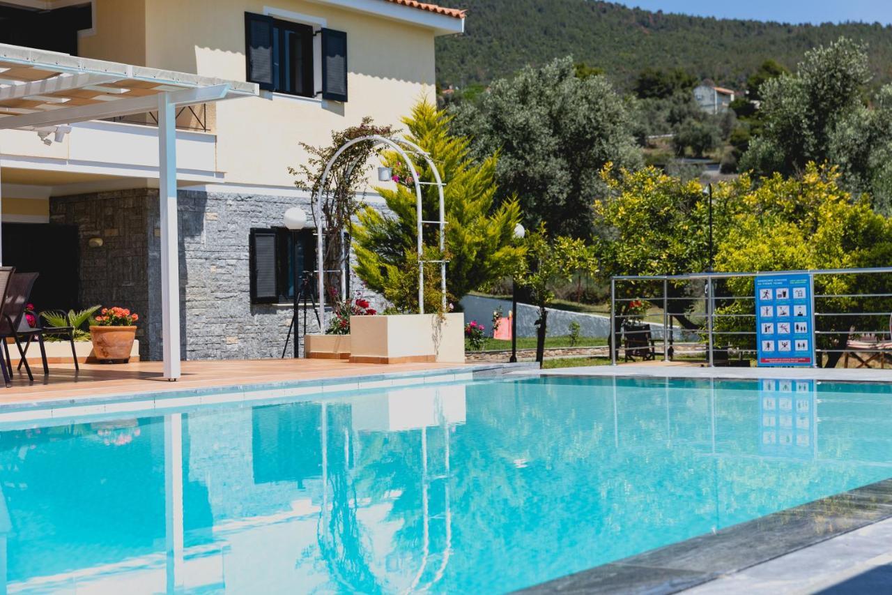 Kouvelia Country Home Luxury Villa Rental Nerotrivia Ngoại thất bức ảnh