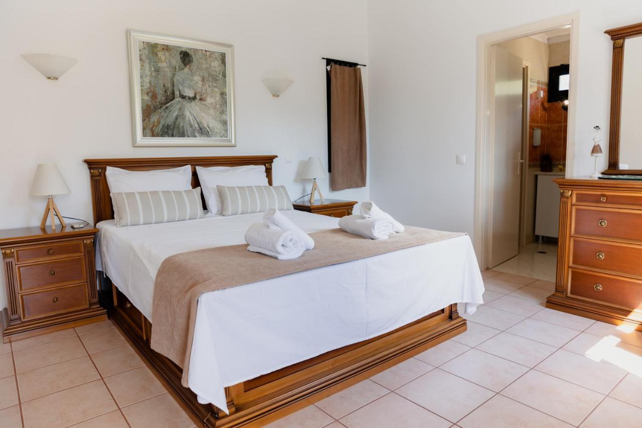 Kouvelia Country Home Luxury Villa Rental Nerotrivia Ngoại thất bức ảnh