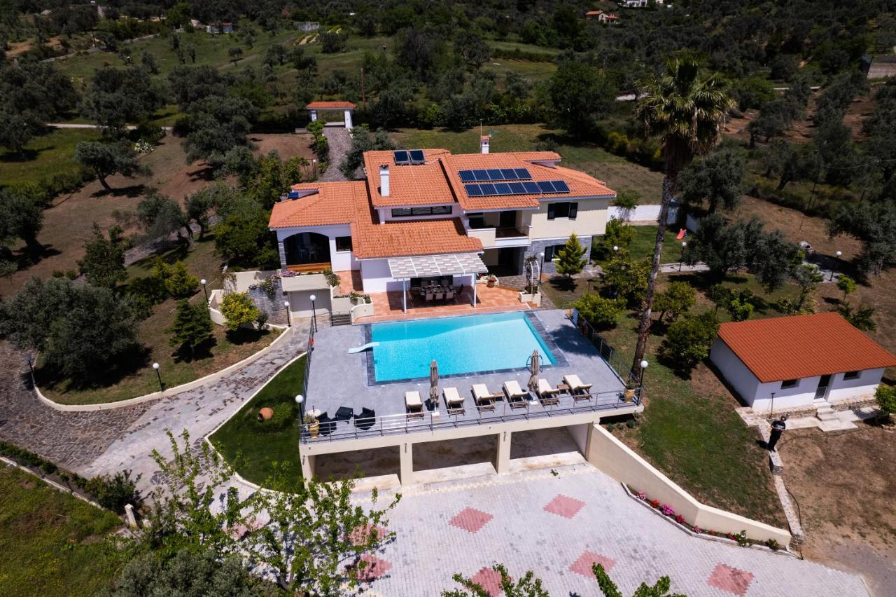 Kouvelia Country Home Luxury Villa Rental Nerotrivia Ngoại thất bức ảnh