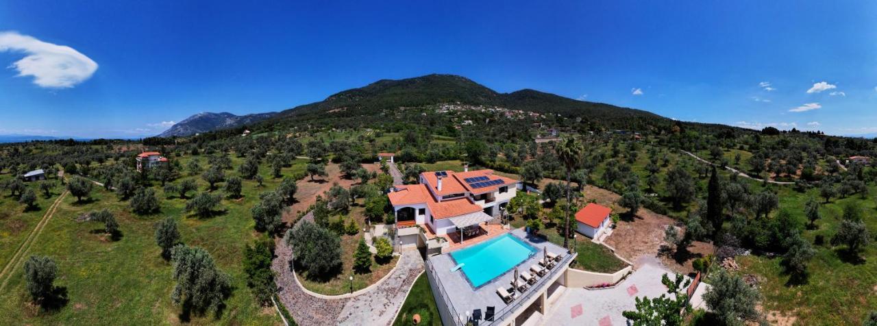 Kouvelia Country Home Luxury Villa Rental Nerotrivia Ngoại thất bức ảnh