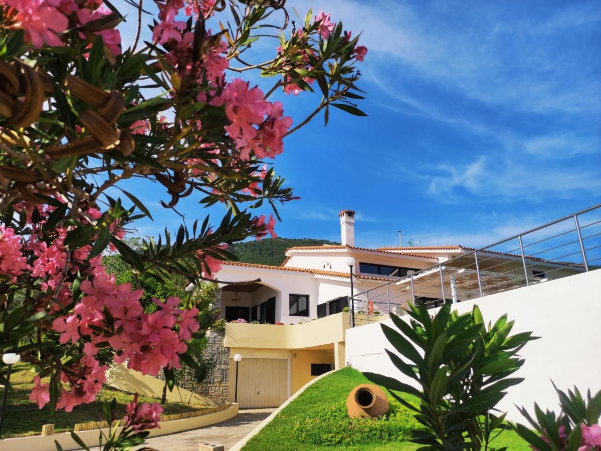 Kouvelia Country Home Luxury Villa Rental Nerotrivia Ngoại thất bức ảnh